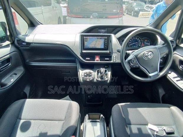 New Toyota Noah 1.8 FWD Hybrid (7 Seater) 2021 Black