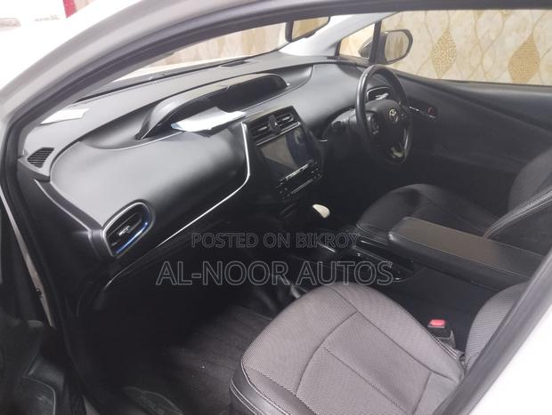 Toyota Prius 2018 Pearl