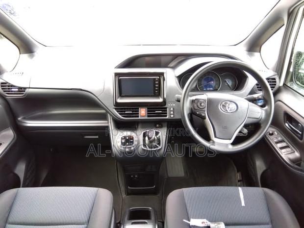 Toyota Noah 1.8 FWD Hybrid (7 seater) 2021 Pearl