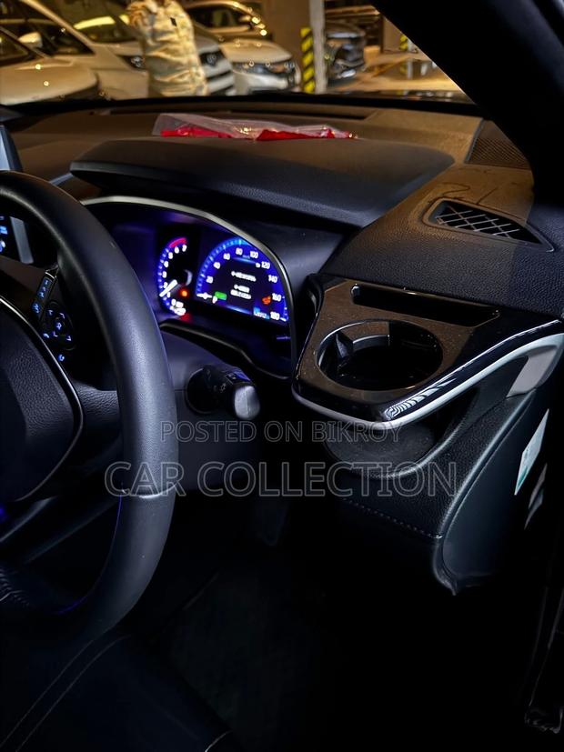 Toyota Corolla Cross 1.8 Hybrid AWD 2021 Black