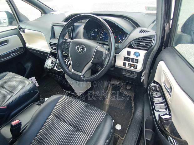 Toyota Noah 2021 Black