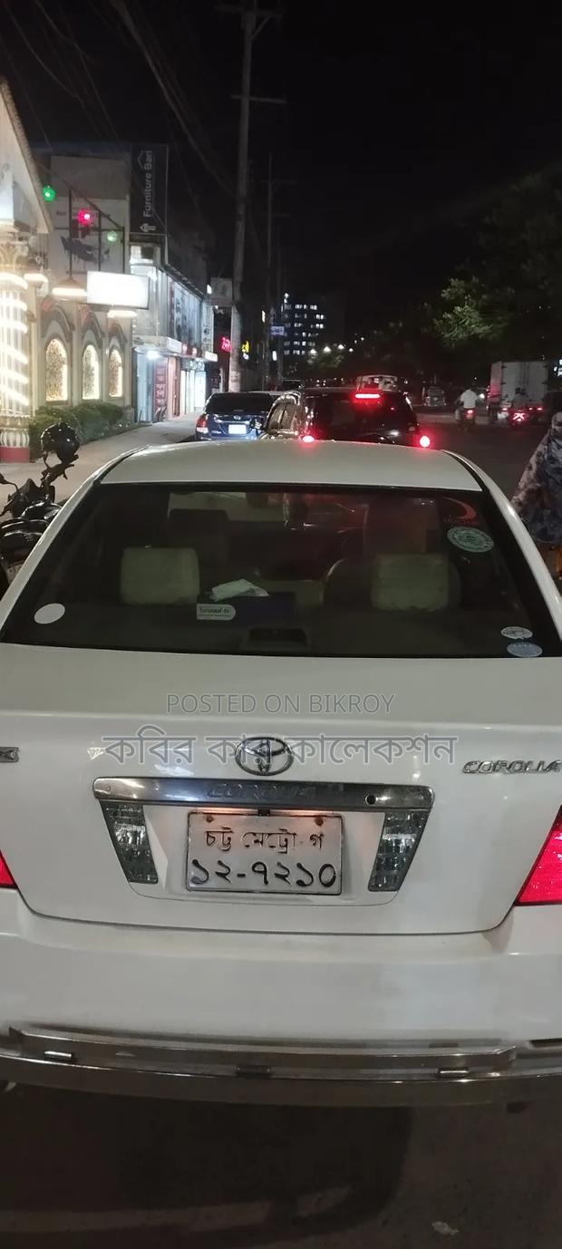 Toyota Corolla 2006 White