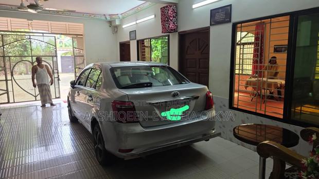 Toyota Axio 2015 Silver