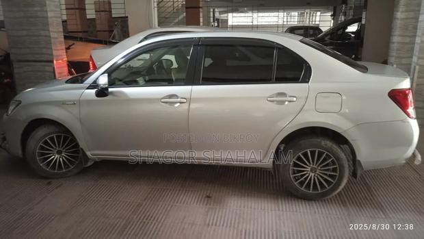 Toyota Axio 1.5 Hybrid 2WD 2013 Gray