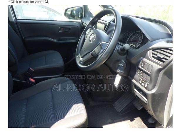 Toyota Noah 2021 Pearl