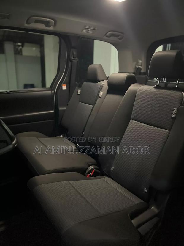 Toyota Noah 2022