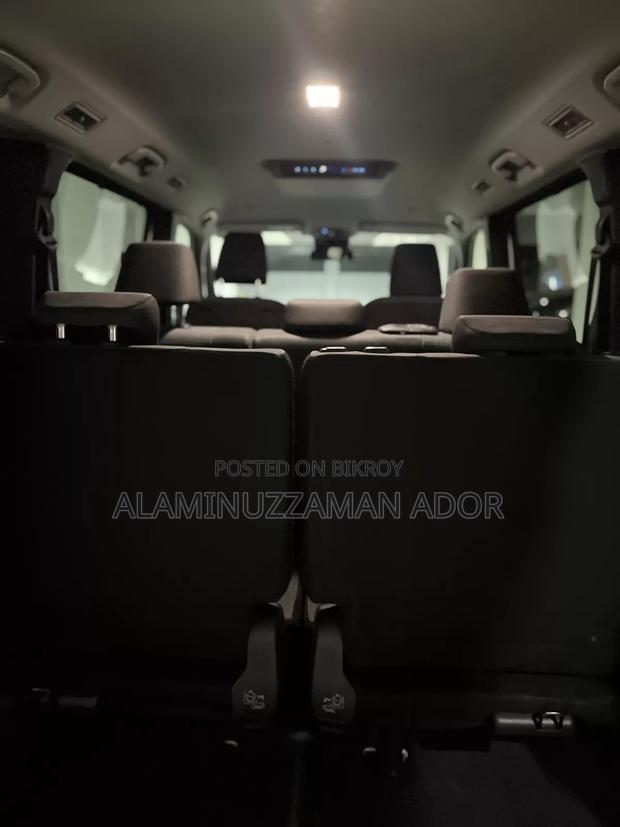Toyota Noah 2022