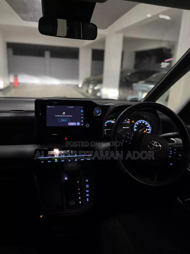 Toyota Noah 2022
