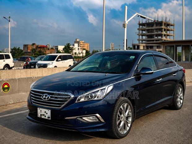 Hyundai Sonata Base Sedan FWD (2.4L 4cyl 6A) 2017 Blue