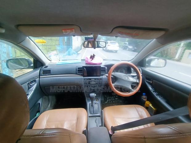 Toyota Corolla 2004 Silver