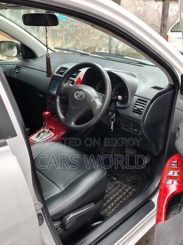 Toyota Corolla Fielder 1.5 Hybrid FWD 2012 White
