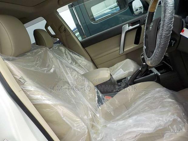Toyota Land Cruiser Prado 2.7 2022 Pearl