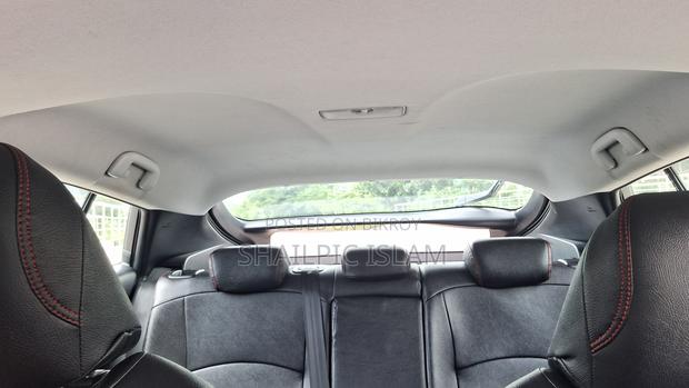 Toyota Prius 2019 Pearl