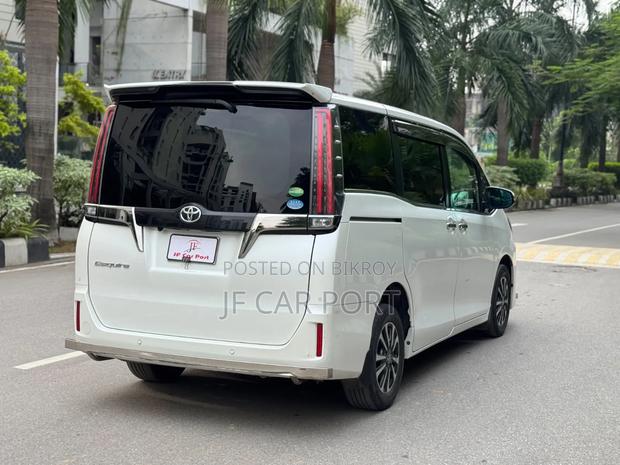 Toyota Noah 2019 Pearl