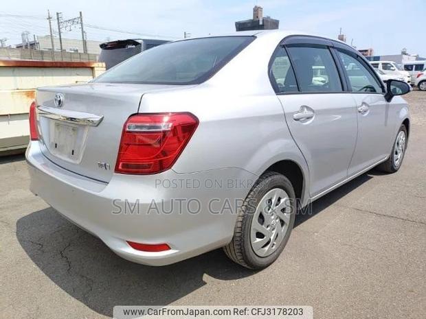 Toyota Axio 2021 Silver