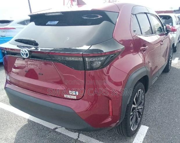Toyota Yaris Cross 1.5 Hybrid FWD 2021 Red