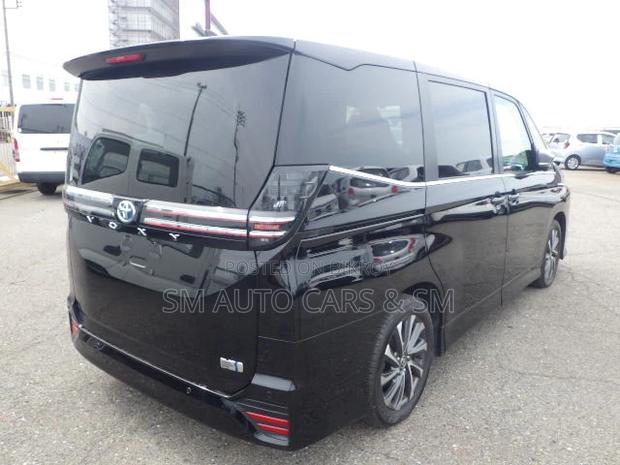 Toyota Voxy 2023 Black