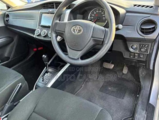 Toyota Corolla Fielder 2021 Silver