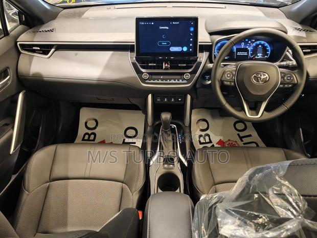 Toyota Corolla Cross 1.8 Hybrid AWD 2021 Black