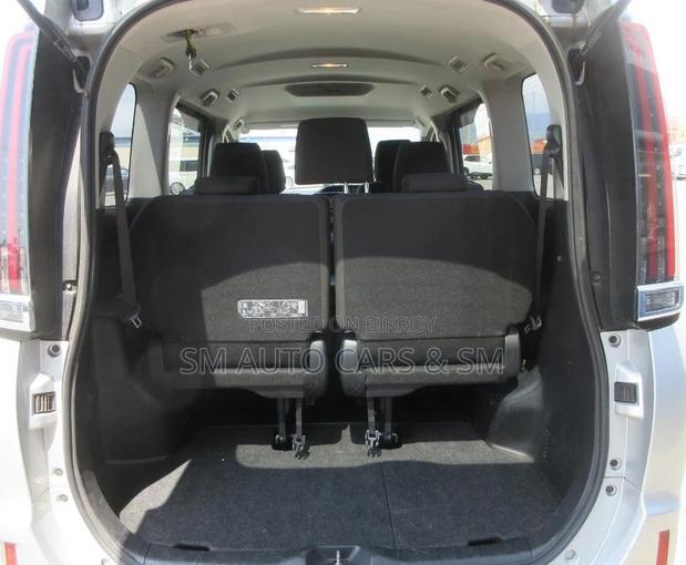 Toyota Noah 1.8 FWD Hybrid (7 Seater) 2021 Silver