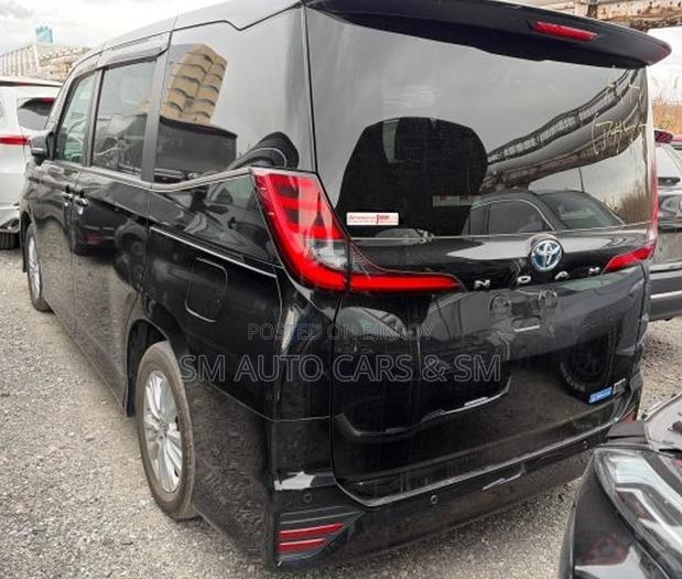 Toyota Noah 2022 Black