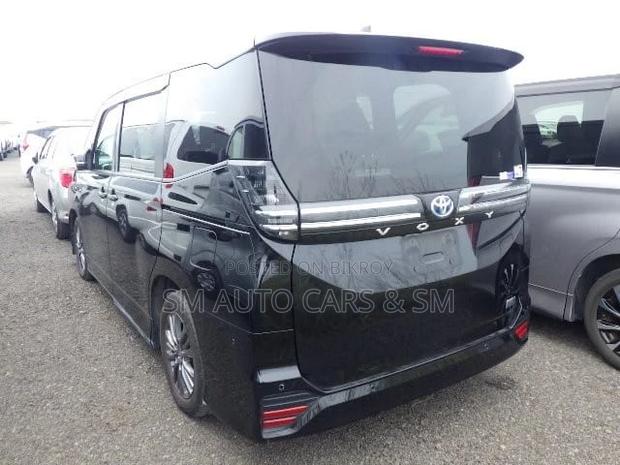 Toyota Voxy 2022 Black