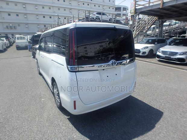 Toyota Noah 2021 Pearl