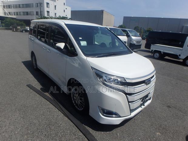 Toyota Noah 2021 Pearl