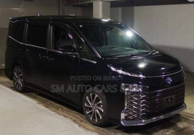 Toyota Voxy 2022 Black