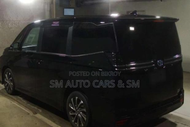 Toyota Voxy 2022 Black