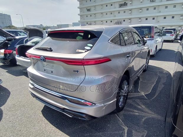 Toyota Harrier 2.5 Hybrid 2020 Beige