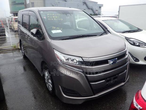 Toyota Noah 1.8 FWD Hybrid (7 Seater) 2021 Brown