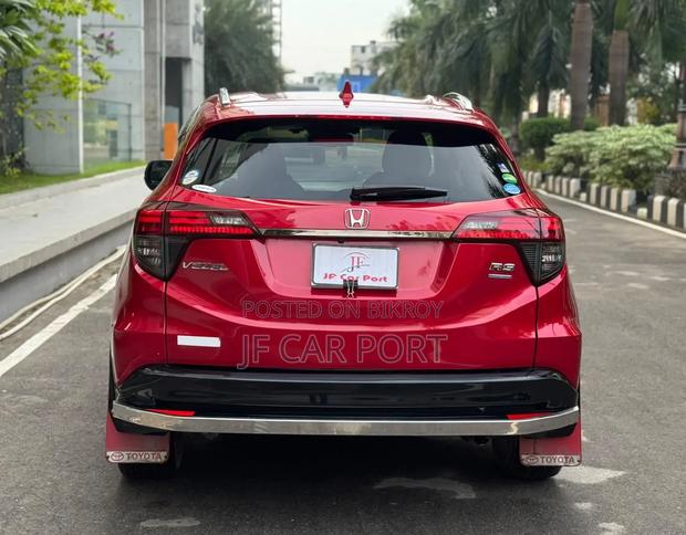Honda Vezel 2018 Red