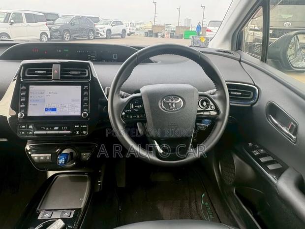Toyota Prius 2021
