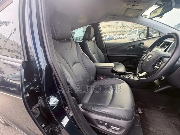 Toyota Prius 2021