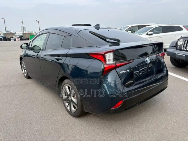 Toyota Prius 2021