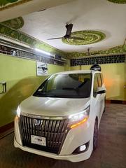 Toyota Esquire 1.8 FWD Hybrid (7 seater) 2021 White for sale