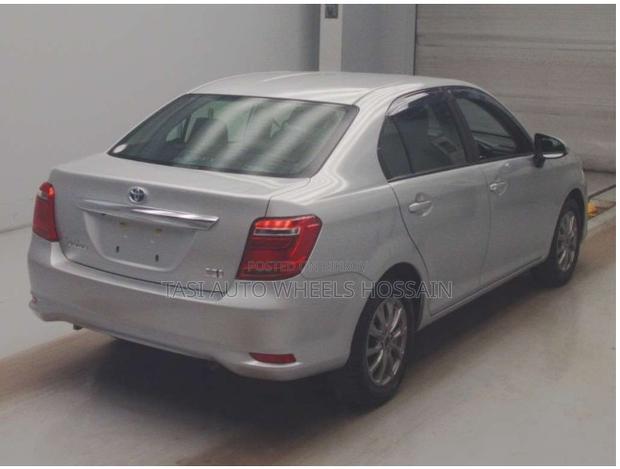 Toyota Axio 2021 Silver