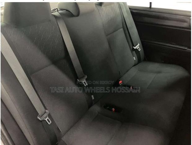 Toyota Axio 2021 Silver