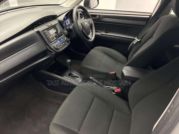 Toyota Axio 2021 Silver