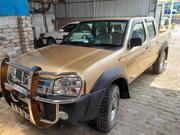 Nissan DoubleCab 2006 Gold for sale