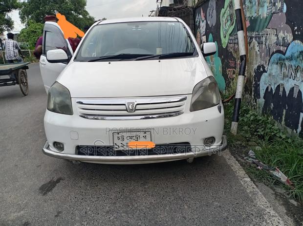 Toyota Raum 2005 Pearl