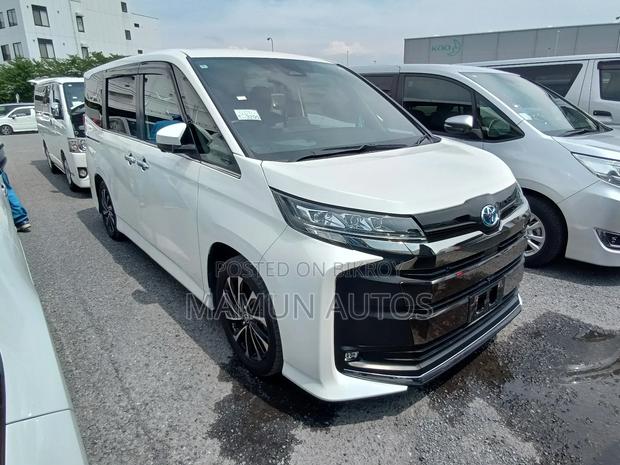 Toyota Noah 2022 Pearl