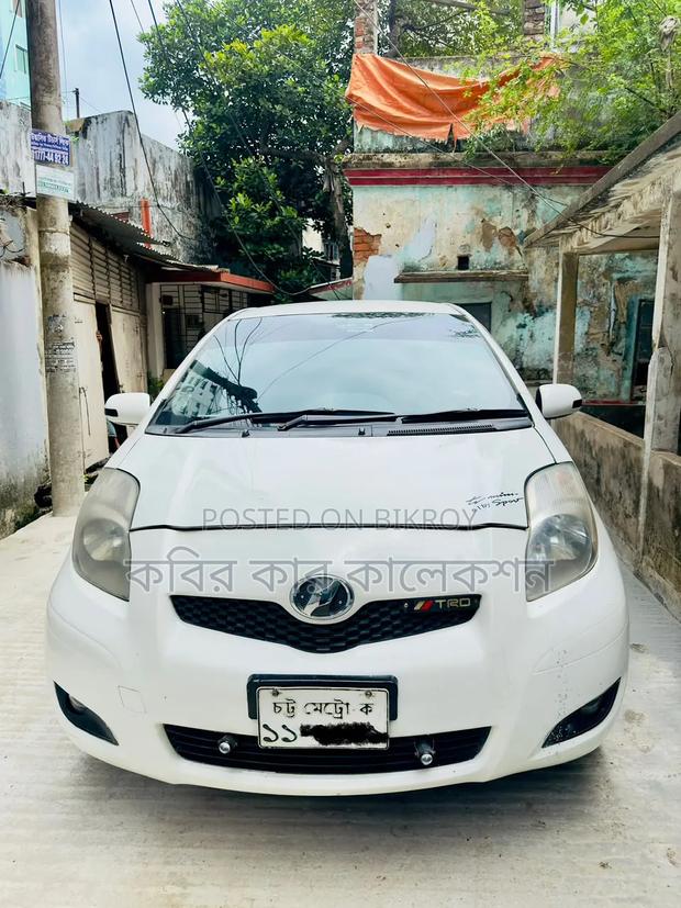 Toyota Vitz 2008 White