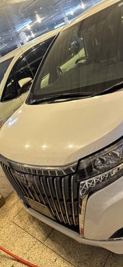 Toyota Esquire 2018 Pearl for sale