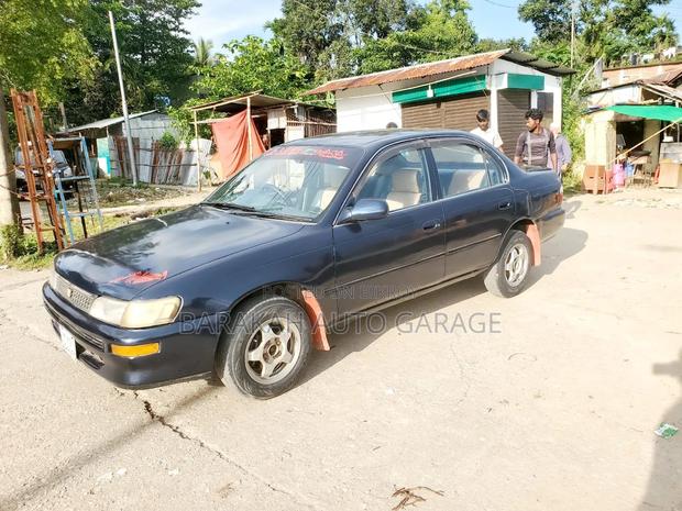 Toyota Corolla 1992 Blue