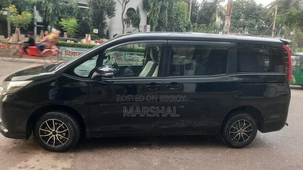 Toyota Noah 2016 Black