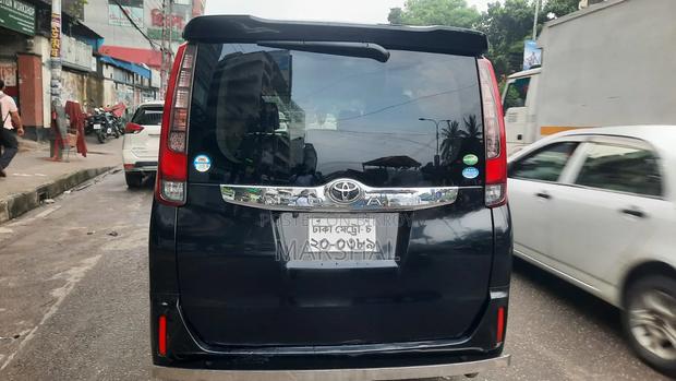 Toyota Noah 2016 Black