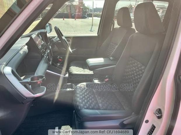 Toyota Voxy Hybrid S-Z 2WD 7-Seater 2023 Pearl