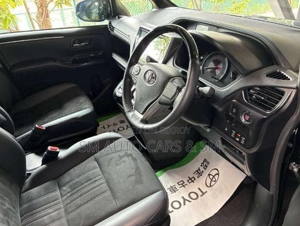 Toyota Esquire 2021 Black